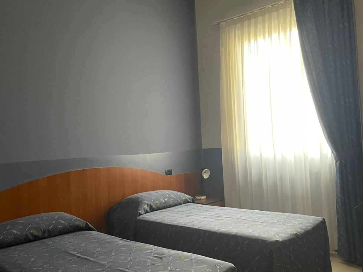 Hotel Arda Fiorenzuola Fiorenzuola dʼArda Exterior foto